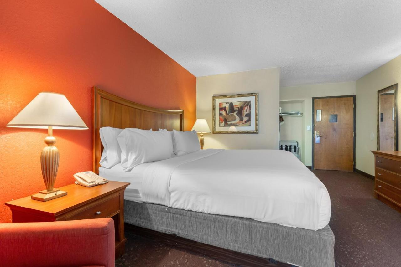 Holiday Inn Express Chicago-Downers Grove By Ihg Dış mekan fotoğraf