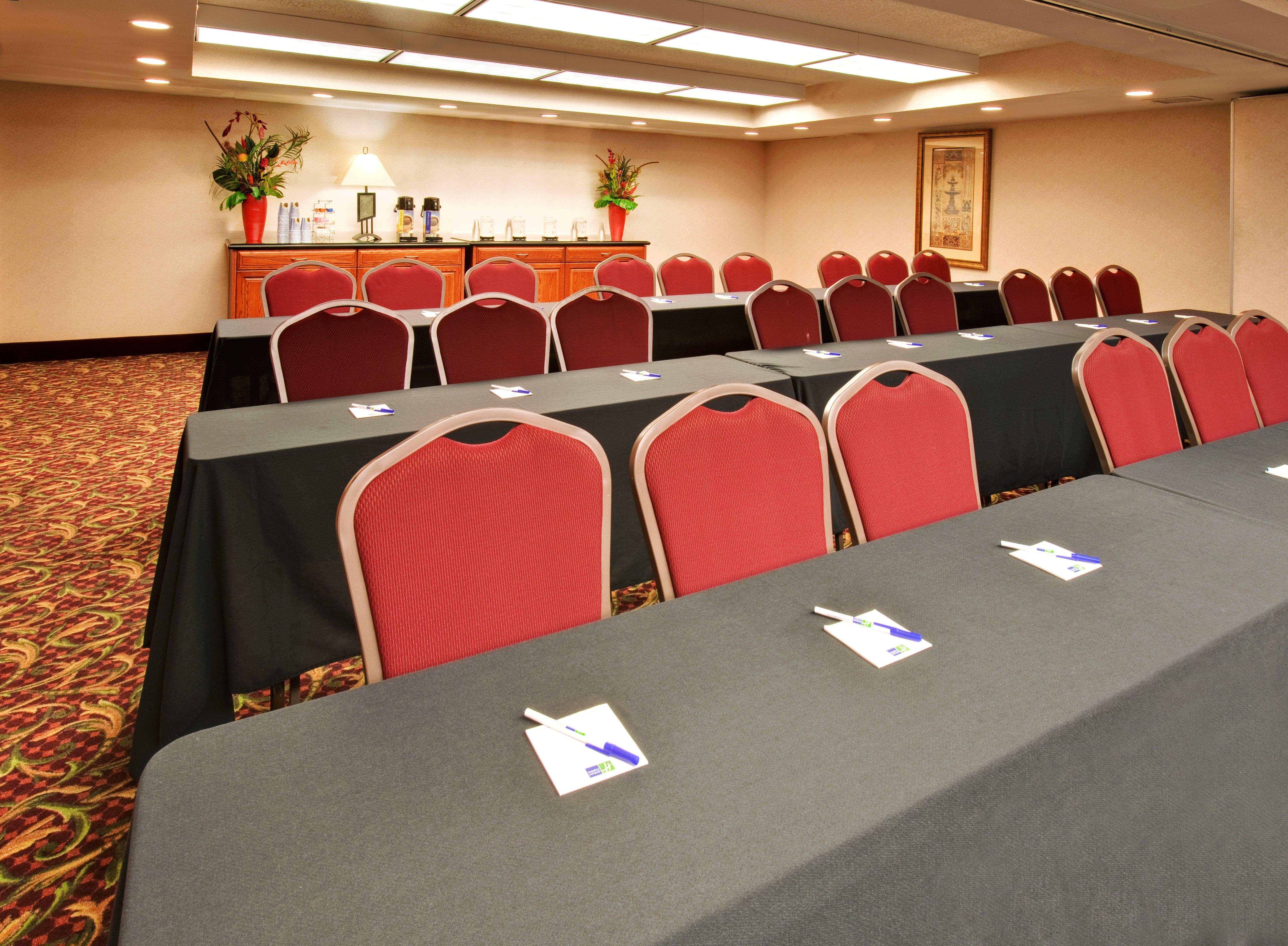 Holiday Inn Express Chicago-Downers Grove By Ihg Konforlar fotoğraf