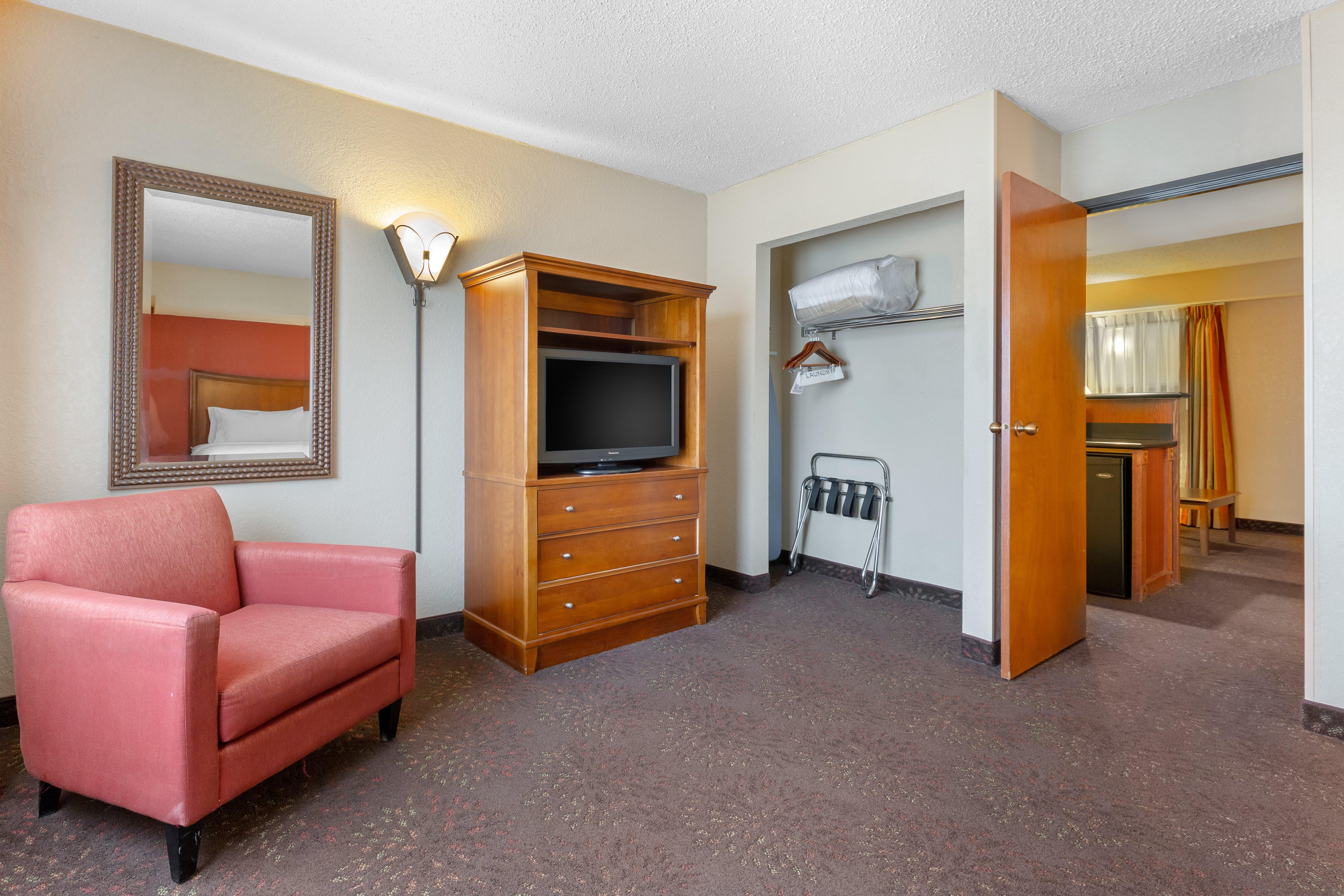 Holiday Inn Express Chicago-Downers Grove By Ihg Dış mekan fotoğraf