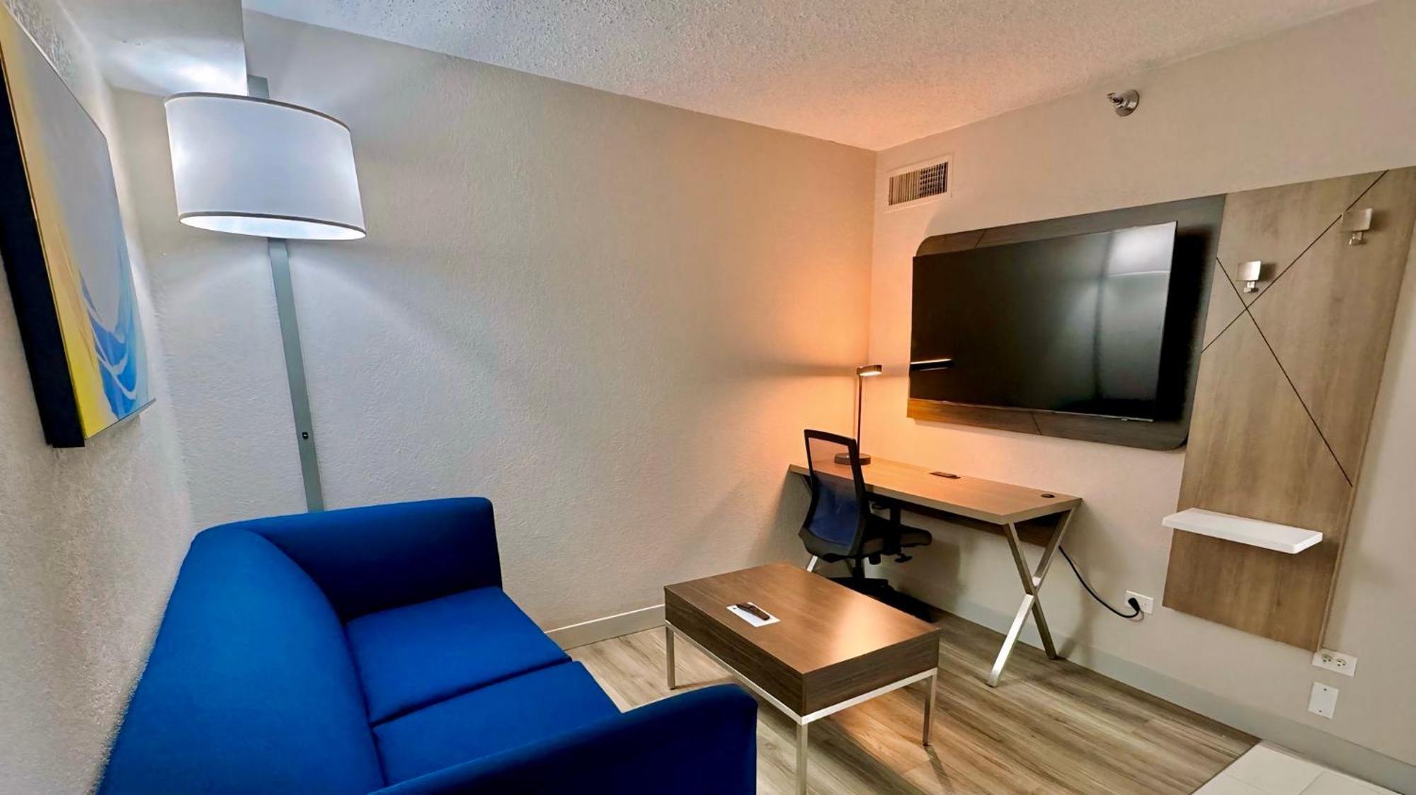 Holiday Inn Express Chicago-Downers Grove By Ihg Dış mekan fotoğraf