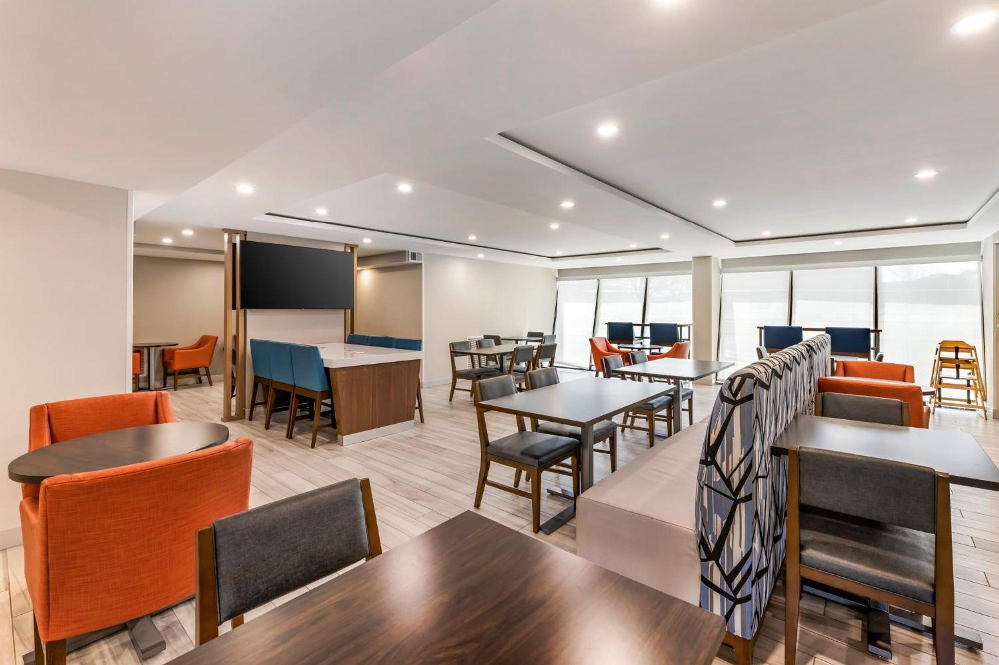 Holiday Inn Express Chicago-Downers Grove By Ihg Dış mekan fotoğraf