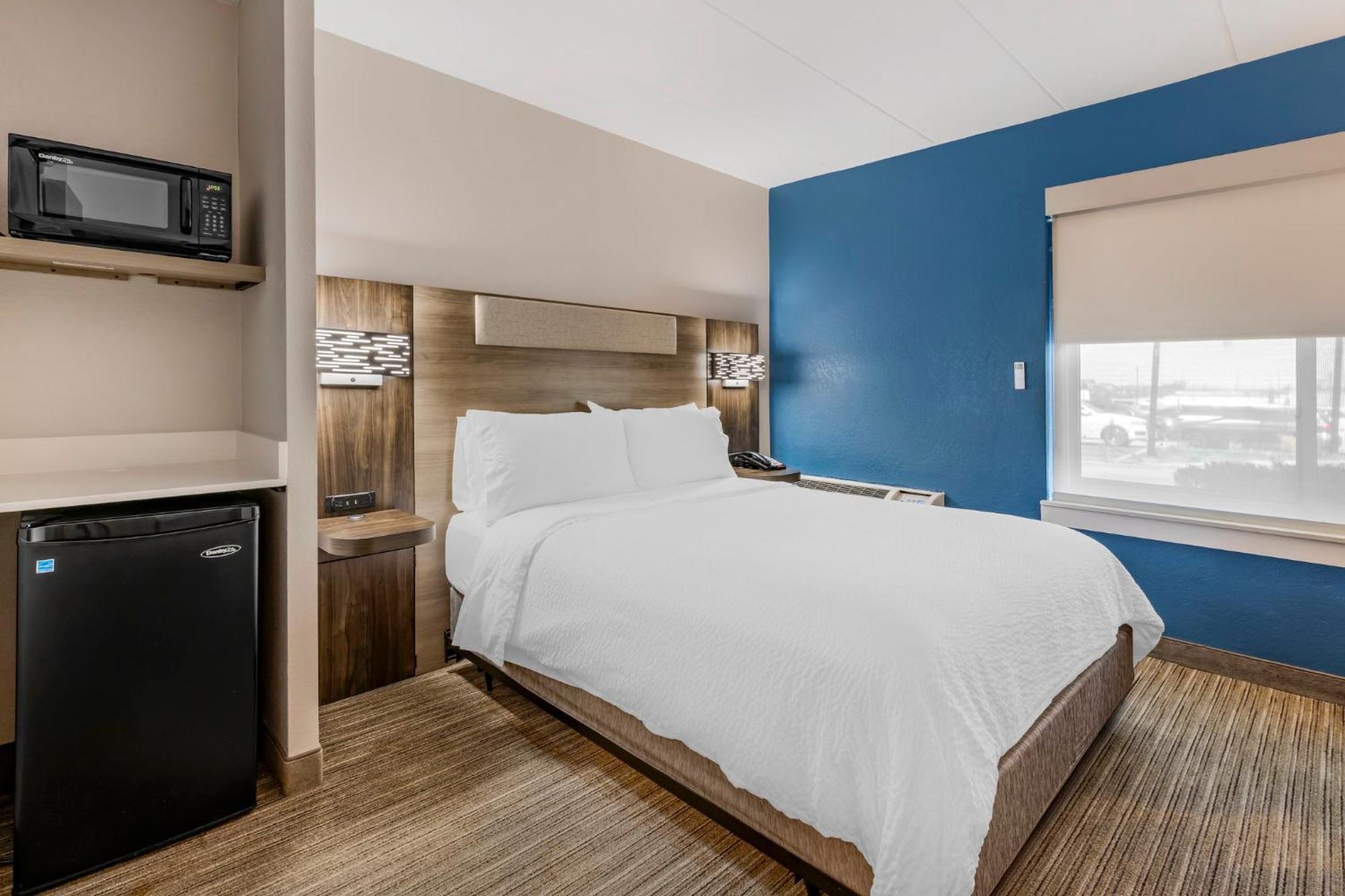 Holiday Inn Express Chicago-Downers Grove By Ihg Dış mekan fotoğraf