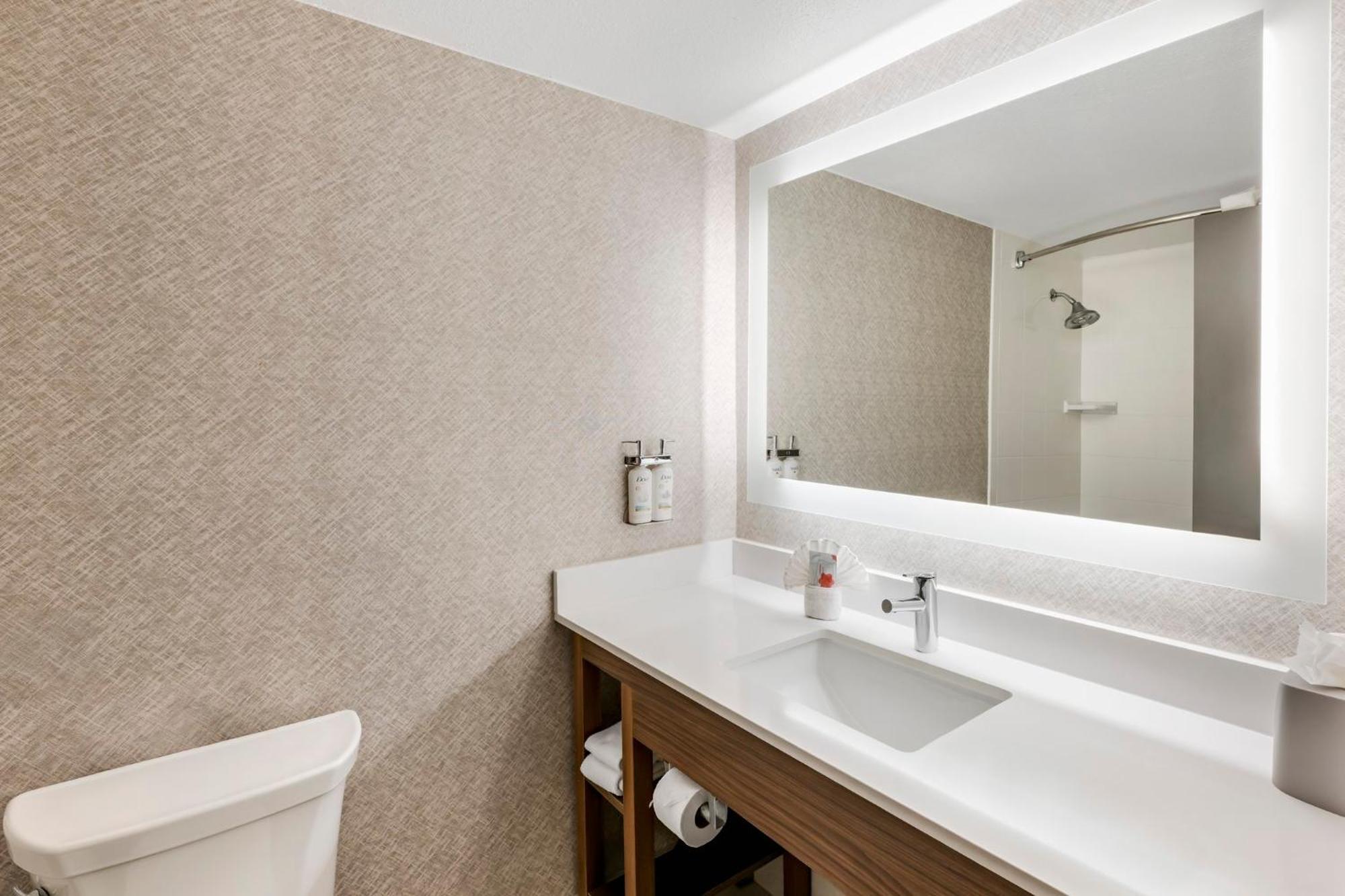 Holiday Inn Express Chicago-Downers Grove By Ihg Dış mekan fotoğraf