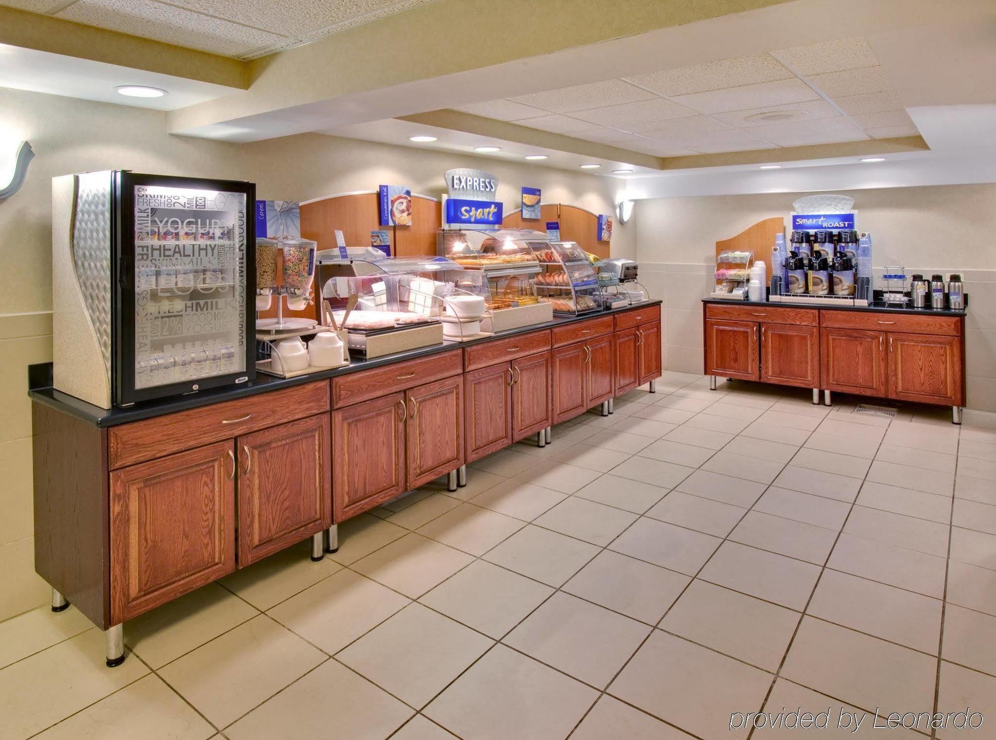 Holiday Inn Express Chicago-Downers Grove By Ihg Dış mekan fotoğraf