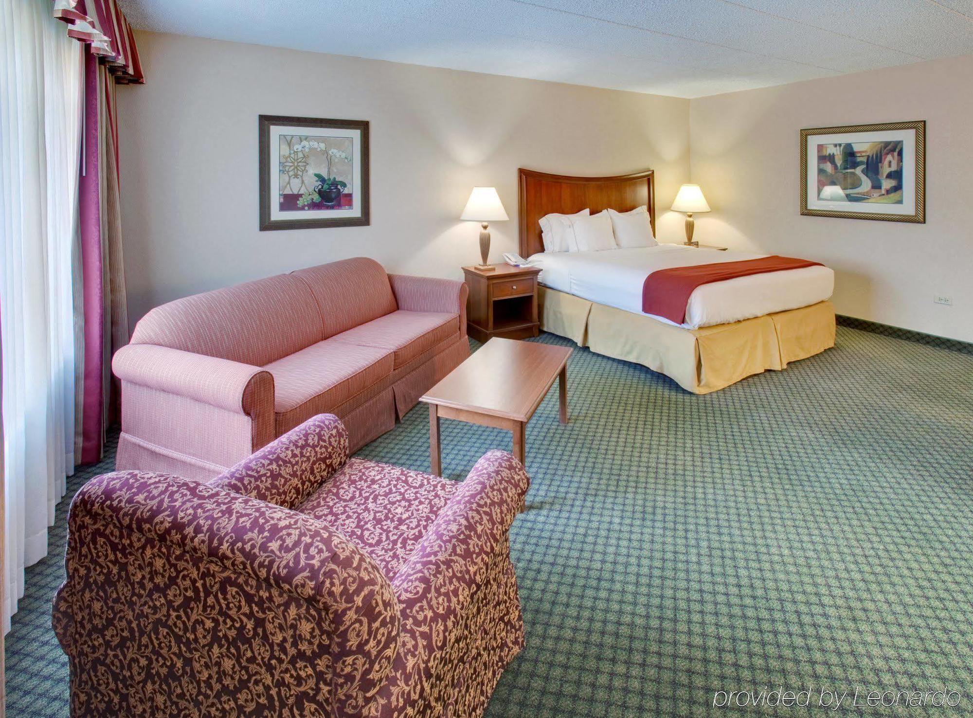 Holiday Inn Express Chicago-Downers Grove By Ihg Oda fotoğraf